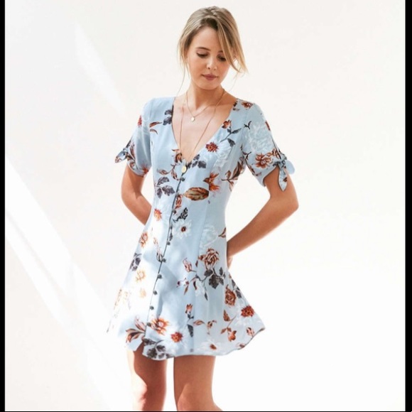 Urban Outfitters Kimchi Blue Floral Dress - Picture 1 of 6